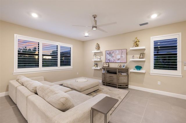 6072 BAYWOOD COURT, Lakewood Ranch, FL 34211