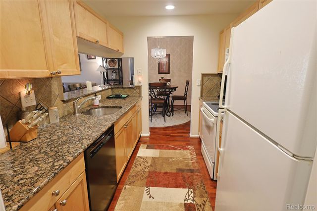 3581 Oakmonte Boulevard, Oakland Charter Township, MI 48306