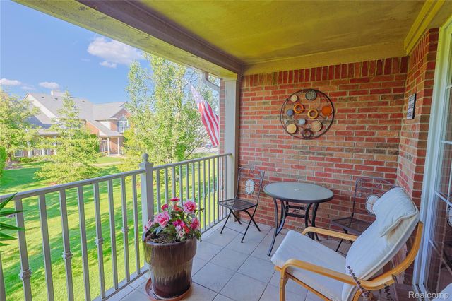 3581 Oakmonte Boulevard, Oakland Charter Township, MI 48306