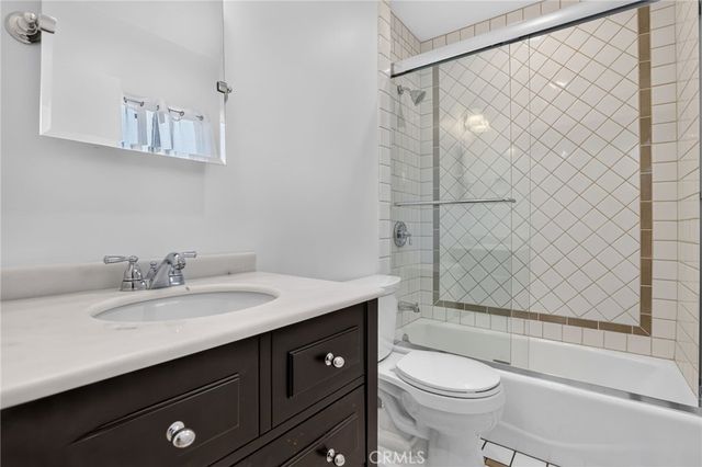 2482 New York Dr, Altadena, CA 91001