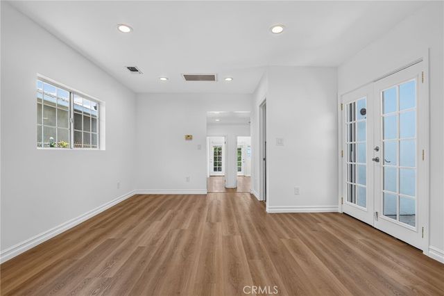 2482 New York Dr, Altadena, CA 91001