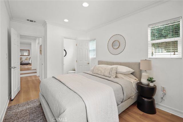 2482 New York Dr, Altadena, CA 91001