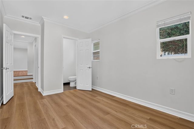 2482 New York Dr, Altadena, CA 91001