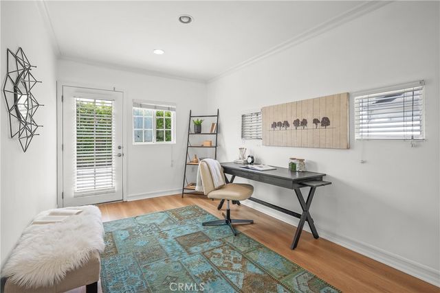 2482 New York Dr, Altadena, CA 91001