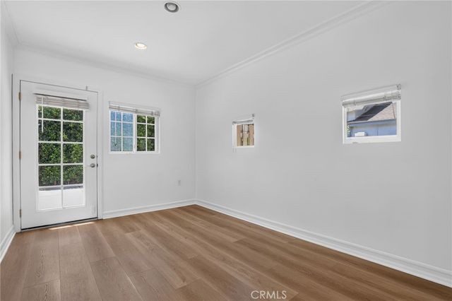 2482 New York Dr, Altadena, CA 91001