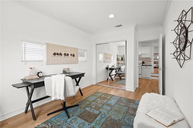 2482 New York Dr, Altadena, CA 91001