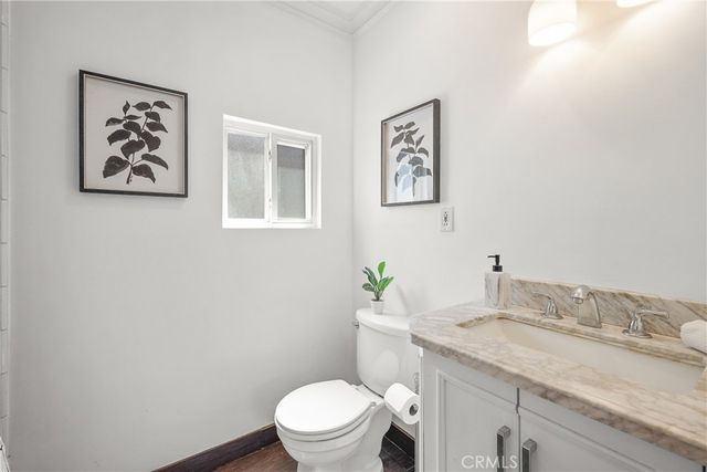 2482 New York Dr, Altadena, CA 91001