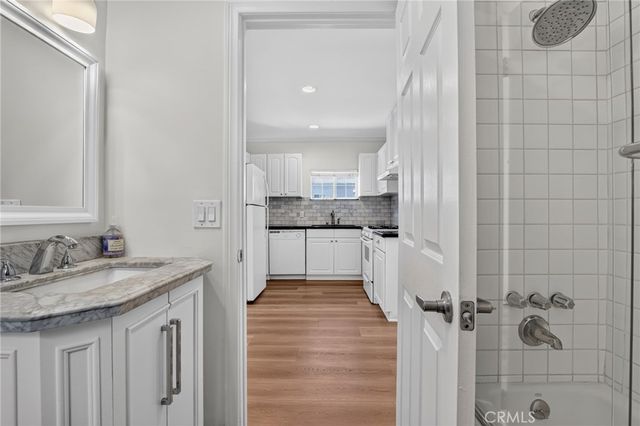 2482 New York Dr, Altadena, CA 91001