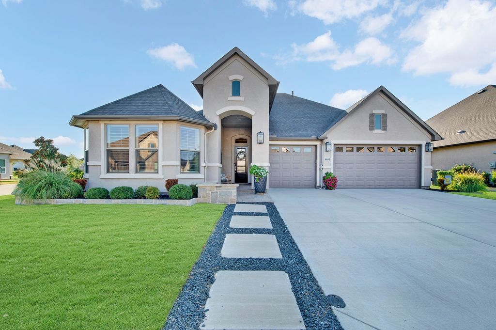 8801 Basanite Avenue, Denton, TX 76207 — exterior
