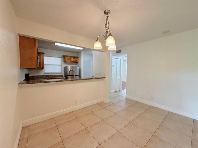 1541 Windorah Way E, West Palm Beach, FL 33411