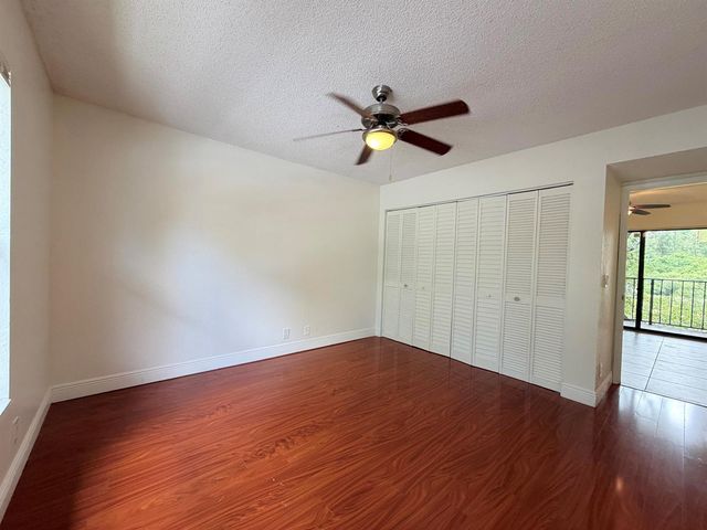 1541 Windorah Way E, West Palm Beach, FL 33411