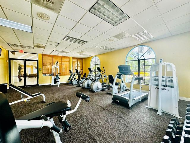 1541 Windorah Way E, West Palm Beach, FL 33411