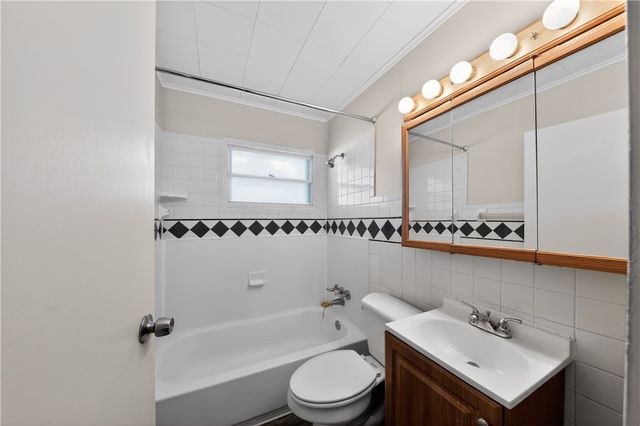4176 Mapleleaf Drive, Dayton, OH 45416