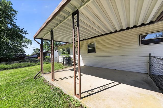 4176 Mapleleaf Drive, Dayton, OH 45416