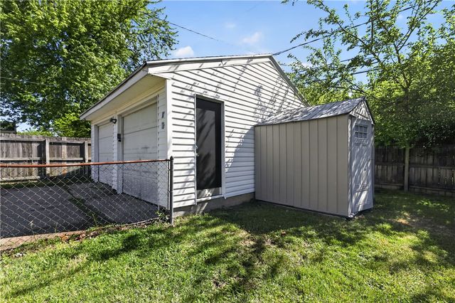 4176 Mapleleaf Drive, Dayton, OH 45416