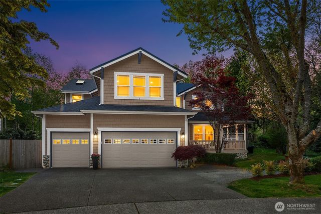 915 Snoqualm Place, North Bend, WA 98045