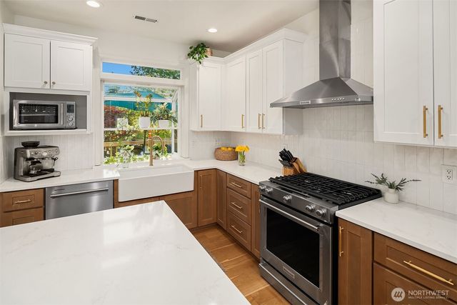 915 Snoqualm Place, North Bend, WA 98045