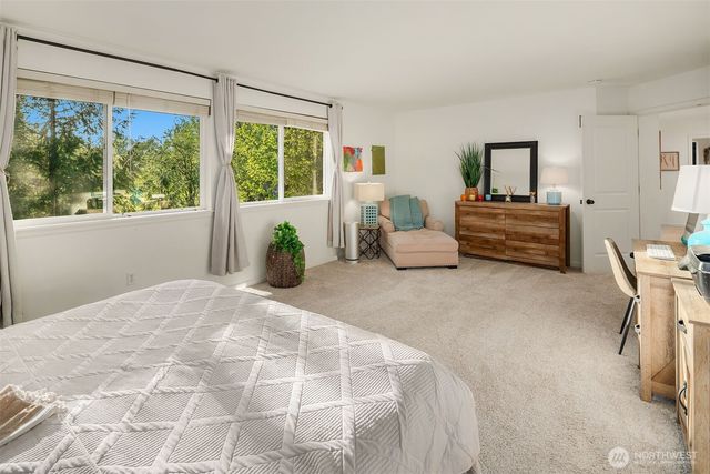 915 Snoqualm Place, North Bend, WA 98045