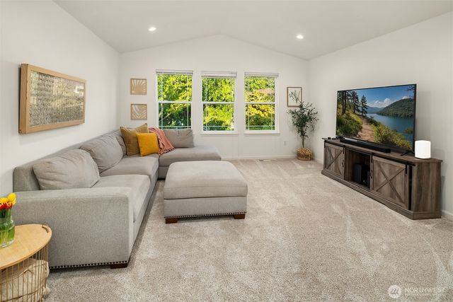 915 Snoqualm Place, North Bend, WA 98045