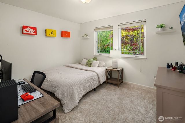 915 Snoqualm Place, North Bend, WA 98045