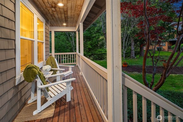 915 Snoqualm Place, North Bend, WA 98045