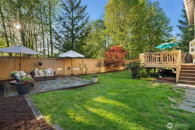 915 Snoqualm Place, North Bend, WA 98045
