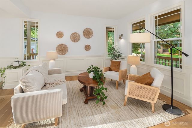 915 Snoqualm Place, North Bend, WA 98045