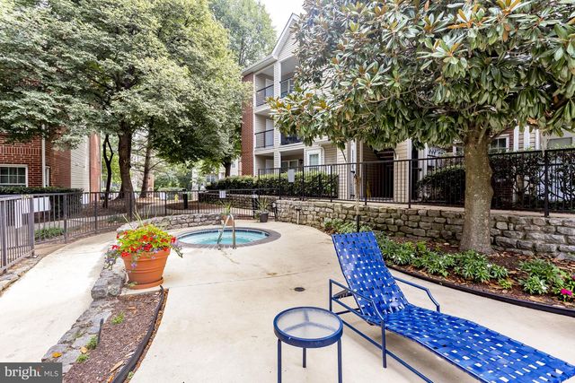 3315 WYNDHAM CIR #2230, Alexandria, VA 22302