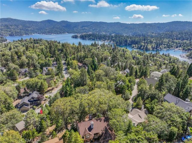 27801 St Bernard, Lake Arrowhead, CA 92352