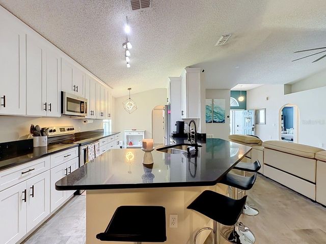 527 DOMINISH ESTATES DRIVE, Apopka, FL 32712