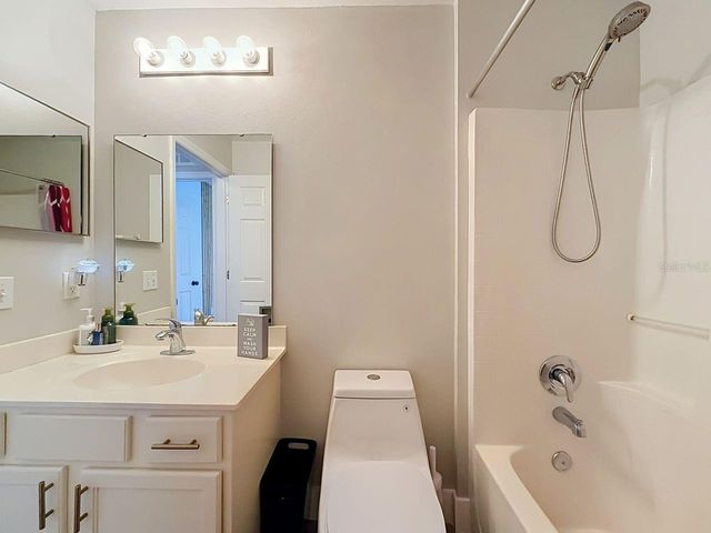 527 DOMINISH ESTATES DRIVE, Apopka, FL 32712