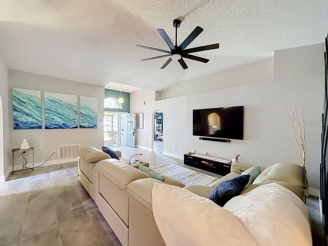 527 DOMINISH ESTATES DRIVE, Apopka, FL 32712