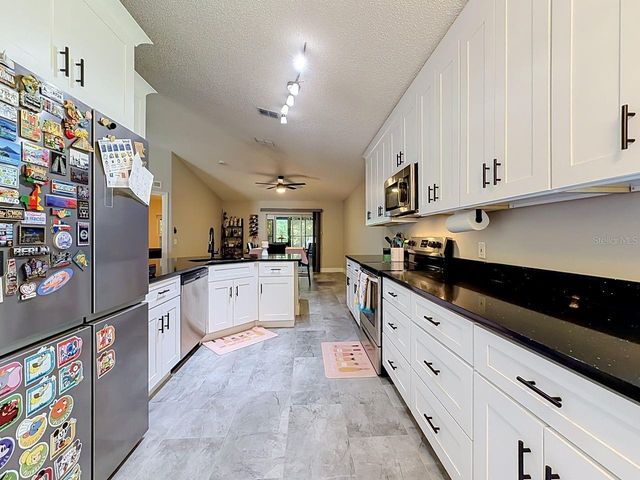 527 DOMINISH ESTATES DRIVE, Apopka, FL 32712