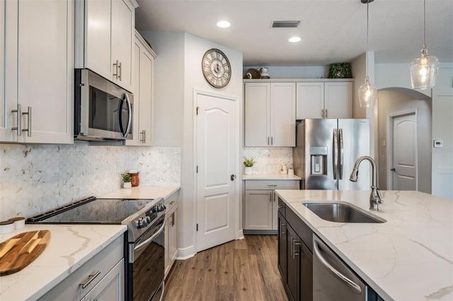 32383 NATURAL BRIDGE ROAD, Wesley Chapel, FL 33543