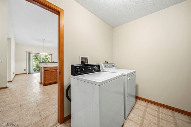 4956 Windsford Circle, North Ridgeville, OH 44039