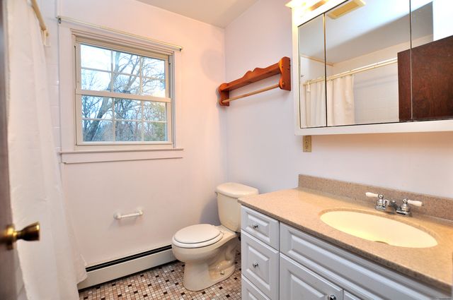 913 Jeremy Swamp Road, Southbury, CT 06488