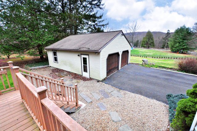 913 Jeremy Swamp Road, Southbury, CT 06488