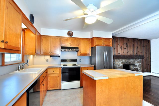 913 Jeremy Swamp Road, Southbury, CT 06488