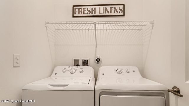 1581 Miraflores Trail NW, Palm Bay, FL 32907