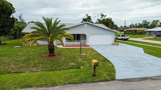 188 NW Broadview Street, Port St. Lucie, FL 34983