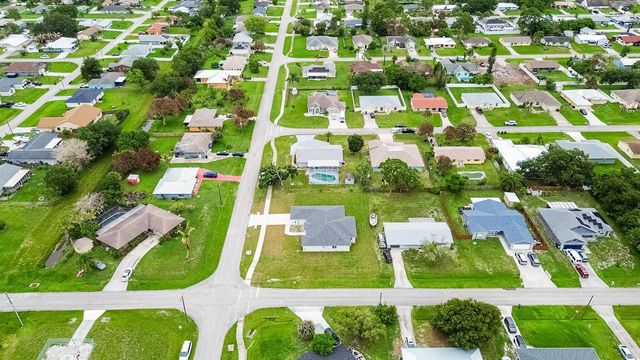 188 NW Broadview Street, Port St. Lucie, FL 34983