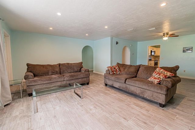 188 NW Broadview Street, Port St. Lucie, FL 34983