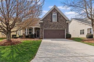 2472 Birch View Drive, High Point, NC 27265