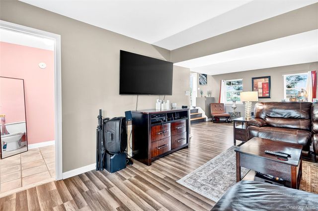 131 Erie Avenue, New Windsor, NY 12553