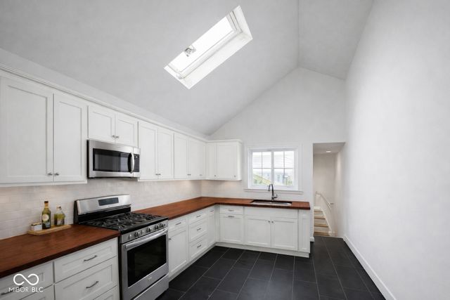 6160 Carrollton Avenue, Indianapolis, IN 46220