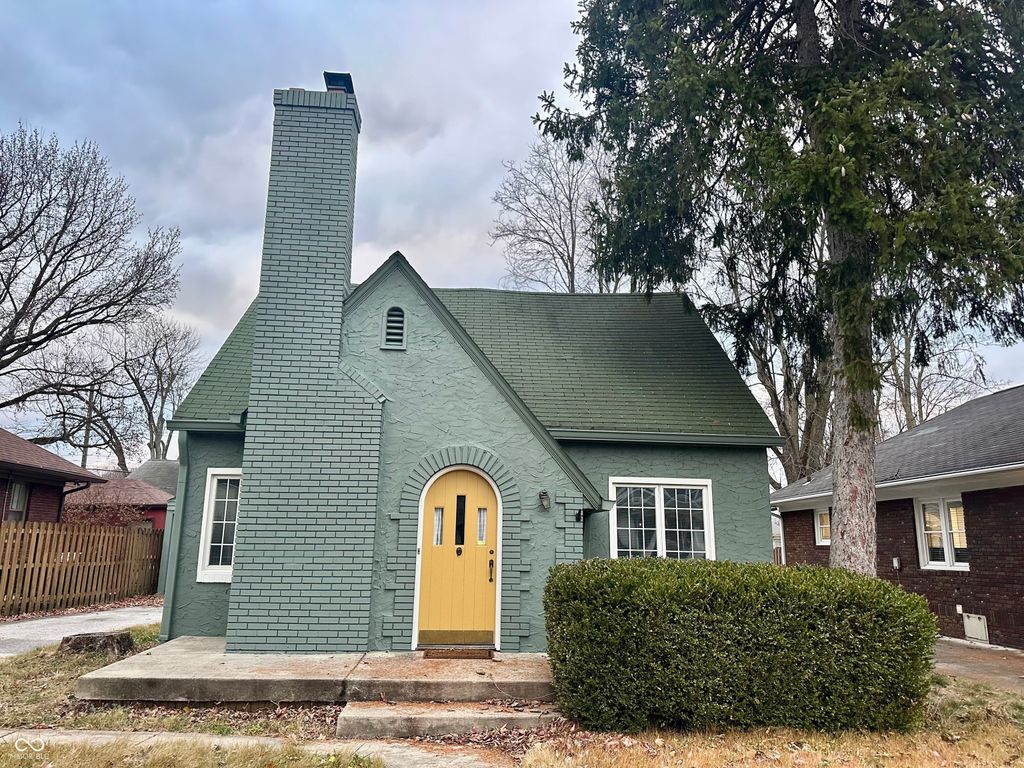 6160 Carrollton Avenue, Indianapolis, IN 46220