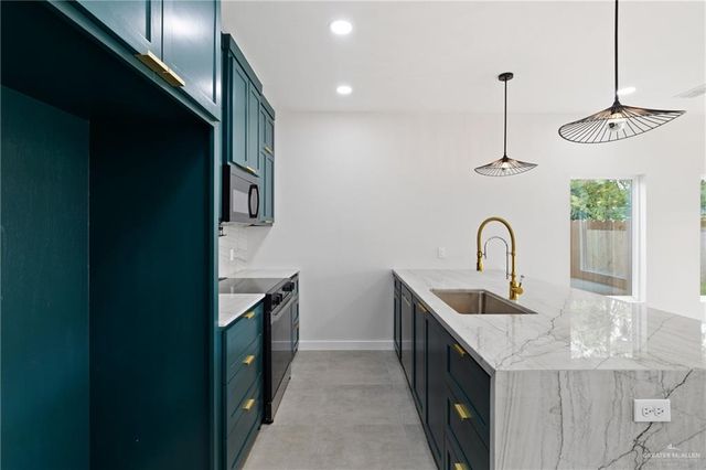 813 S Bicentennial Boulevard, Mcallen, TX 78501