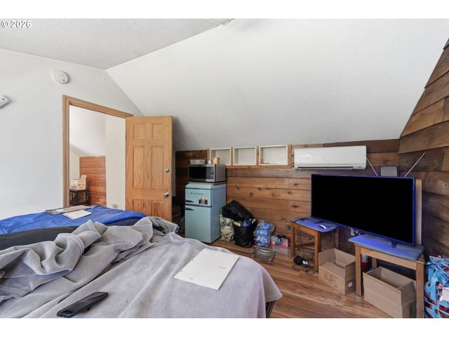 123 ELKAY Dr, Eugene, OR 97404