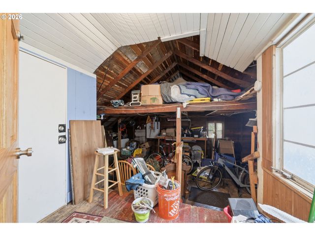 123 ELKAY Dr, Eugene, OR 97404