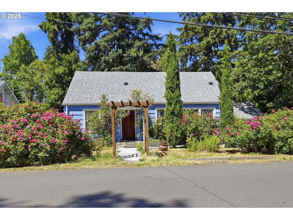 123 ELKAY Dr, Eugene, OR 97404